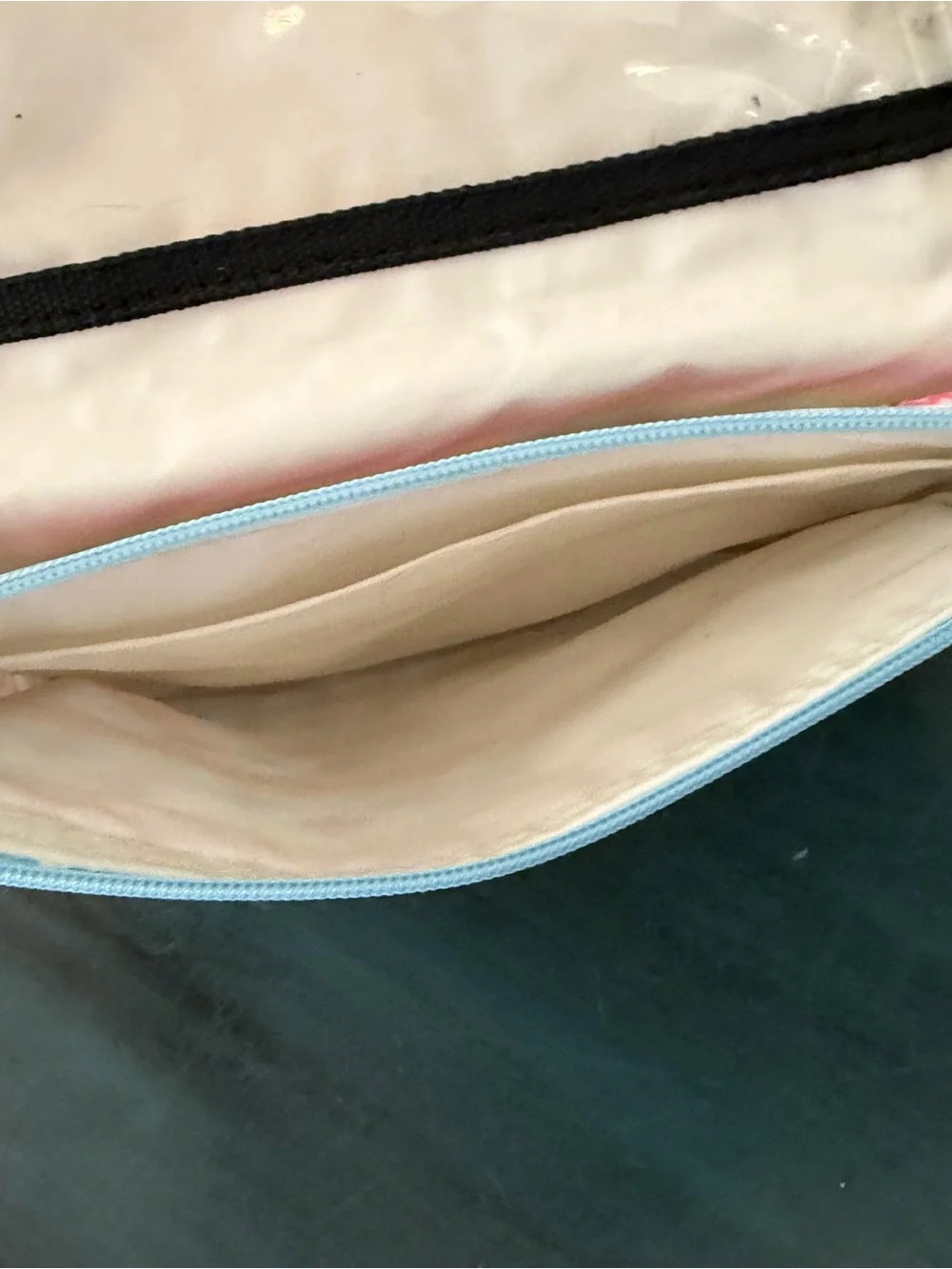 SCOUT Beauty / cosmetic Burrito hanging toiletry bag